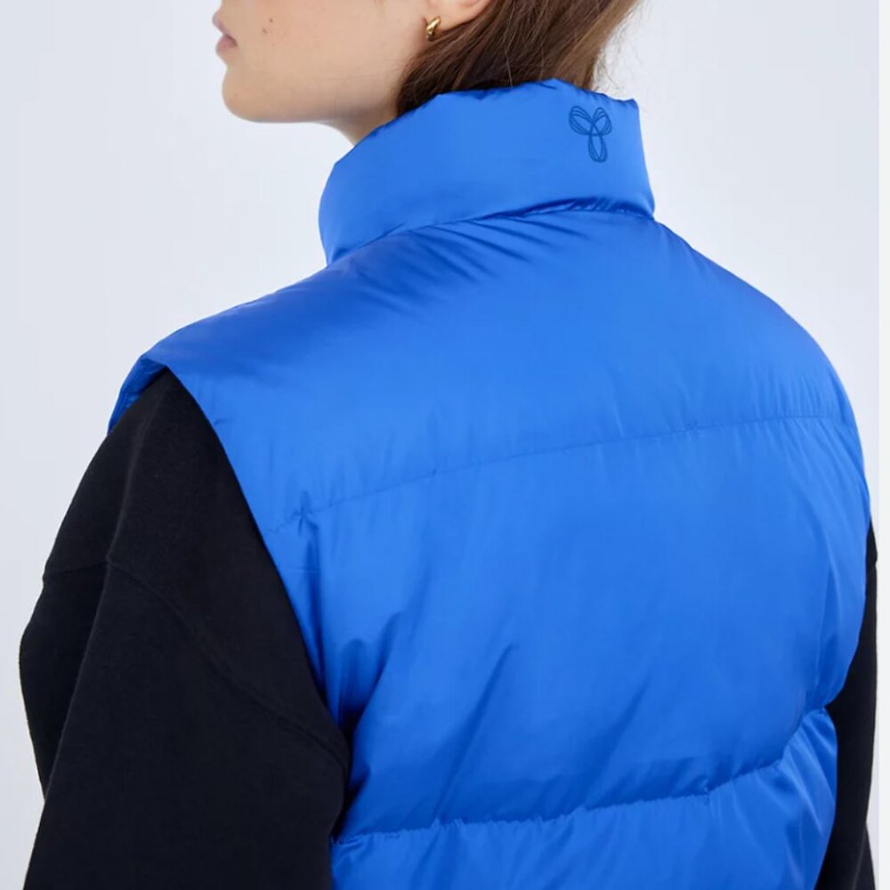 Aritzia Tna Basecamp Puffer Vest in Dark Royal Blue, Size XS